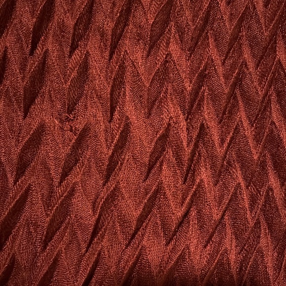 Maroon Wave Pattern Pressed Wrinkle Scarf - Picture 5 of 6